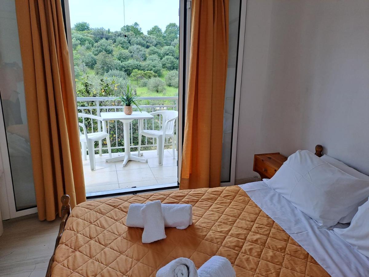 Evridiki Apartments Mesongi Luaran gambar