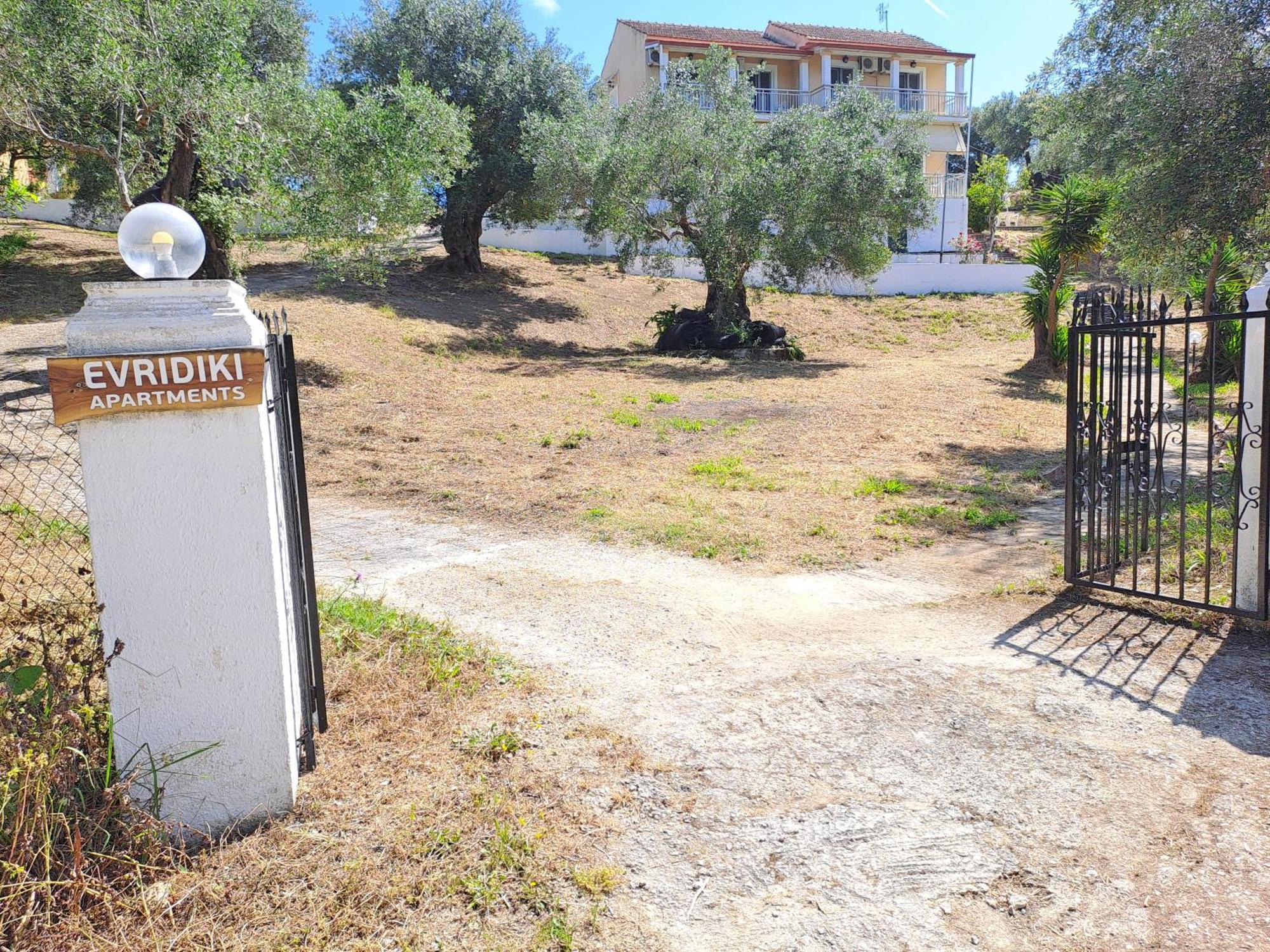 Evridiki Apartments Mesongi Luaran gambar