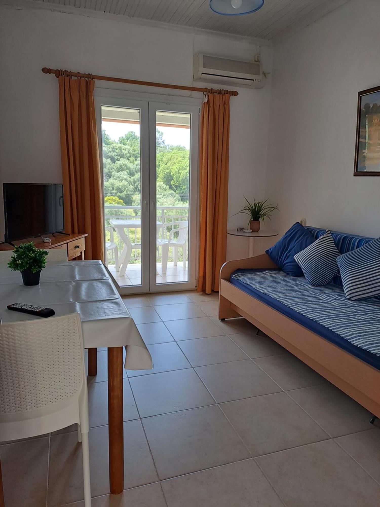 Evridiki Apartments Mesongi Luaran gambar