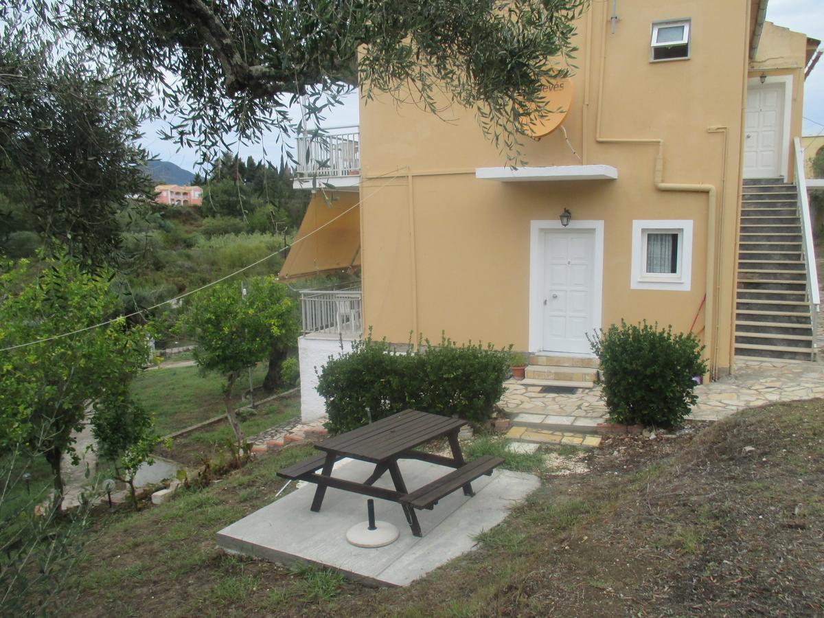 Evridiki Apartments Mesongi Luaran gambar